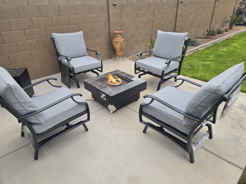 NEW BEAUTIFUL FIREPIT SET