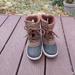 FREE: Kids Boots Size 1