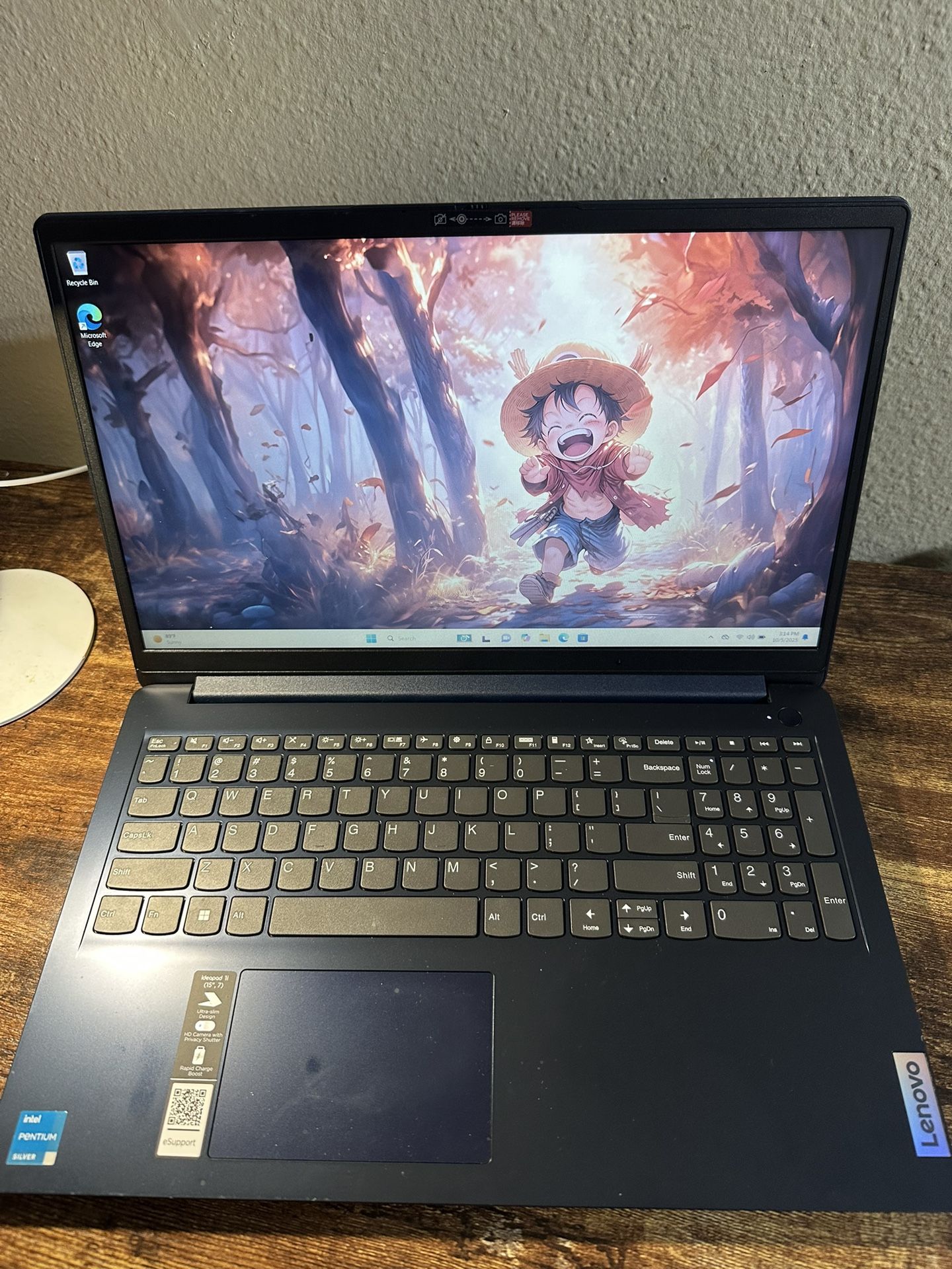 fast and snappy 15.6inch budget laptop lenovo intel Pentium 8gb ram 128gb sd win11 pro