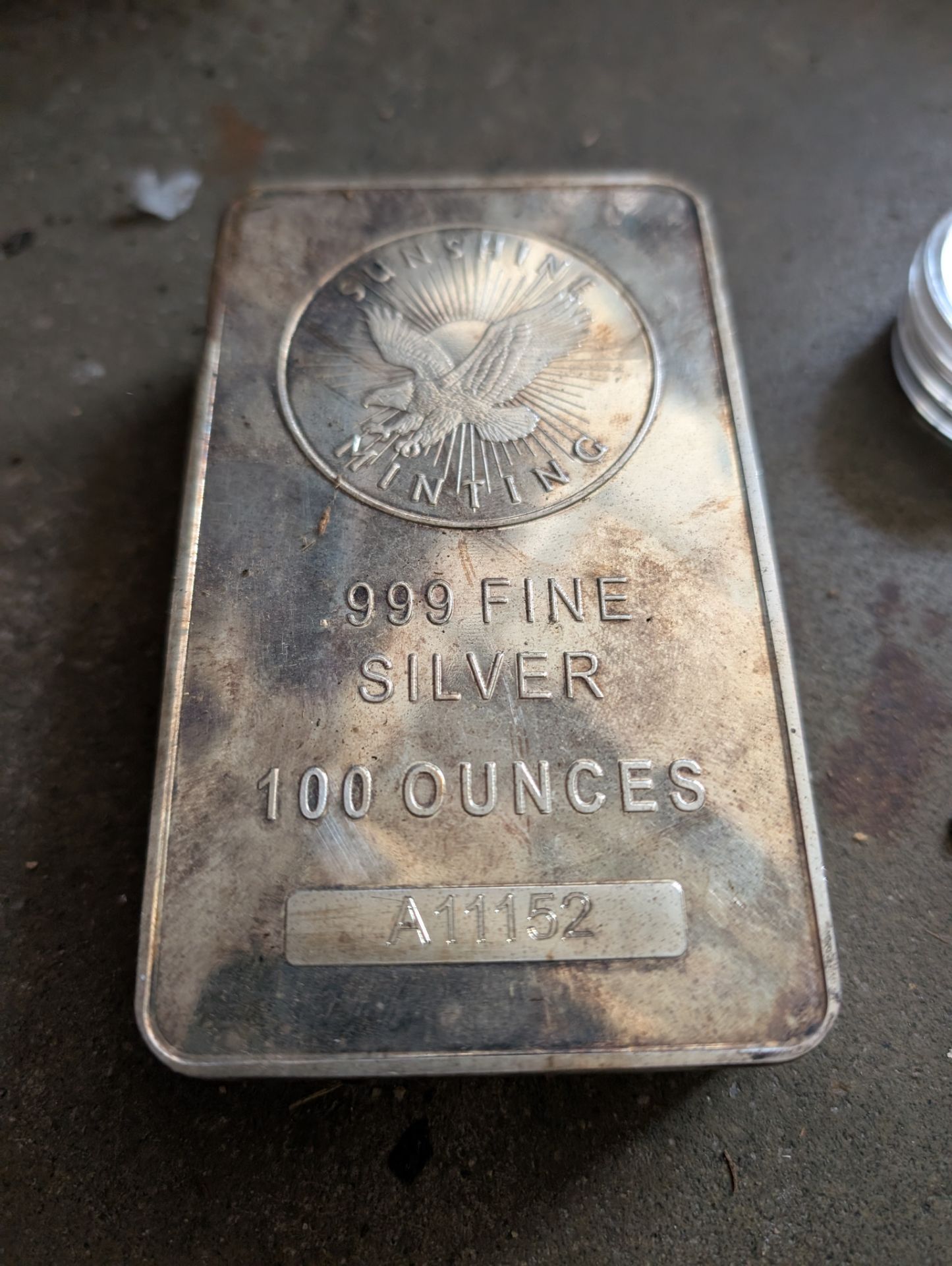 Sunshine 100 oz silver bar at spot.