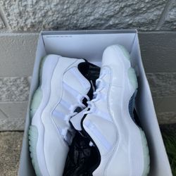 Jordan 11 Legend Blue Low Sz 10.5
