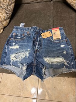 Women’s  Levi’s shorts. New.