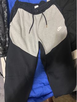 Nike tech pants Medium