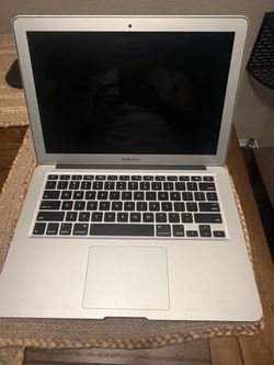Apple MacBook Air Laptop