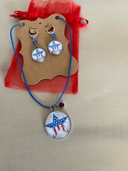 NEW 4th of July necklace set.  Set in glass dome