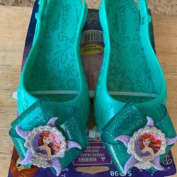 DISNEY LITTLE MERMAID GIRLS DRESS UP SHOES GREAT FOR BIRTHDAY GIFT OR JUST TO GIVE AWAY 