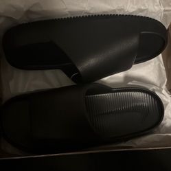 Nike Calm Slides