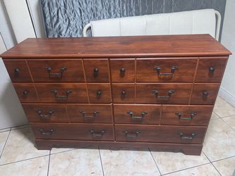 Large Wood 8-Drawer Double Brown Dresser