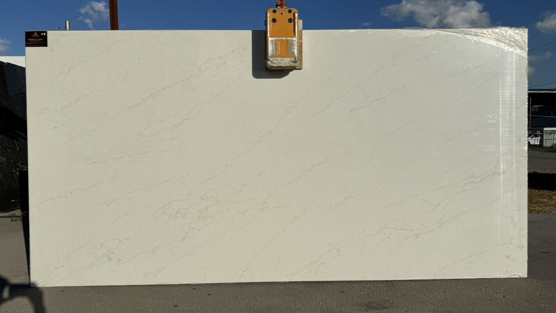 CALACATTA QUARTZ JUMBO SLABS MARSELLA GOLD 127X64 2CM FOR KITCHEN COUNTERTOPS