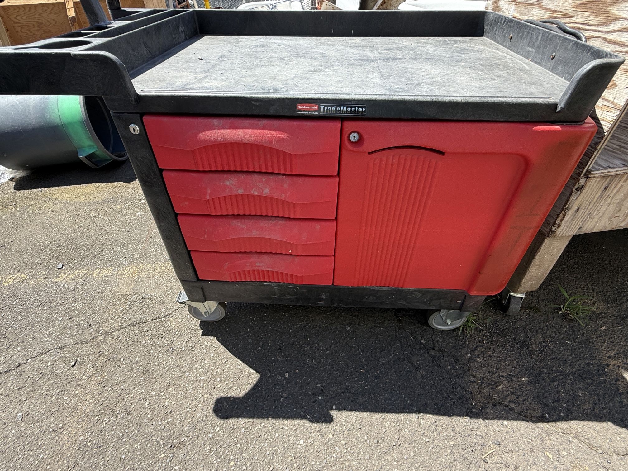 Rubbermaid TradeMaster Tool Storage Cart