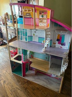 Doll house