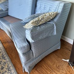 Antique Couch ( Barely Used)