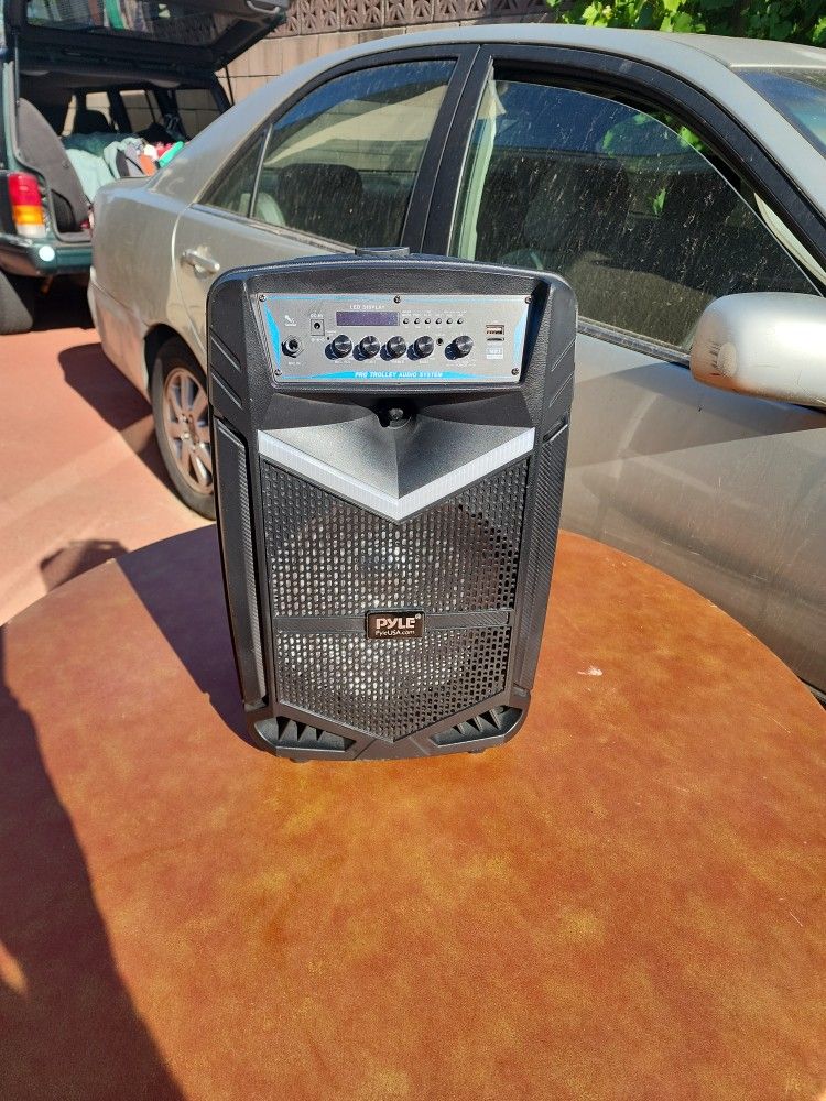 Karaoke Byy Pyle. $15.