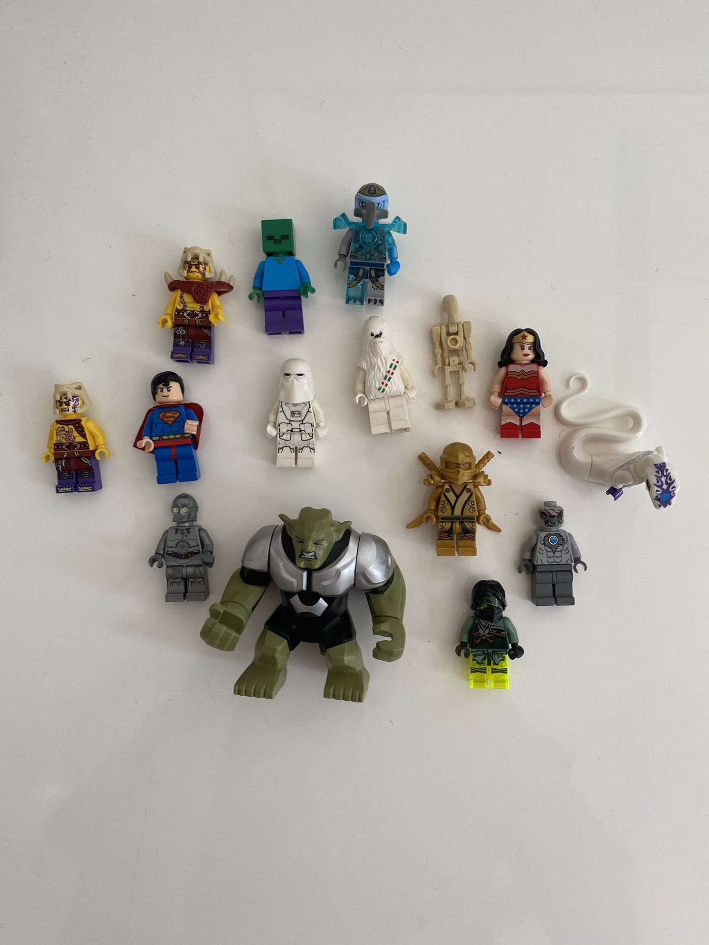 Lot Of Lego Mini figures !