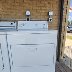 FRONTLOAD WASHER WITH 1YEAR WARRANTY/1AÑO DE GARANTIA POR ESCRITO 