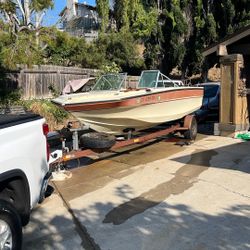 Vintage 1976 Glasspar Boat V8 