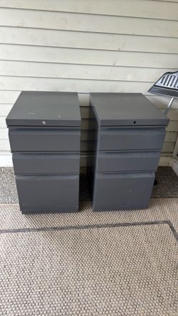 Two file cabinets for your desk