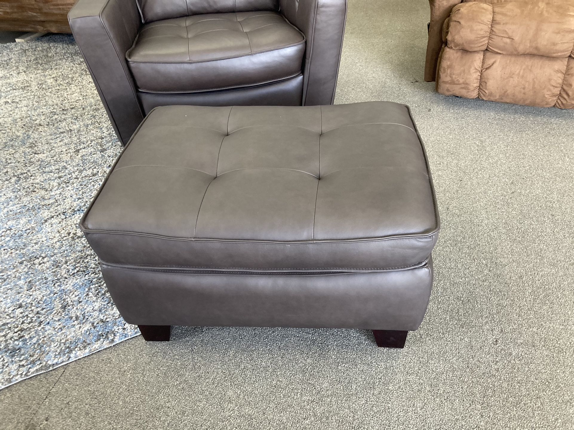 🛋 Top Grain Genuine Corinthian Leather Espresso Chair And Ottoman! Only $39 Down!