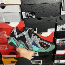 Reebok Kamikaze II Low Nice Kicks NBA Jam size 10.5 USED But Clean