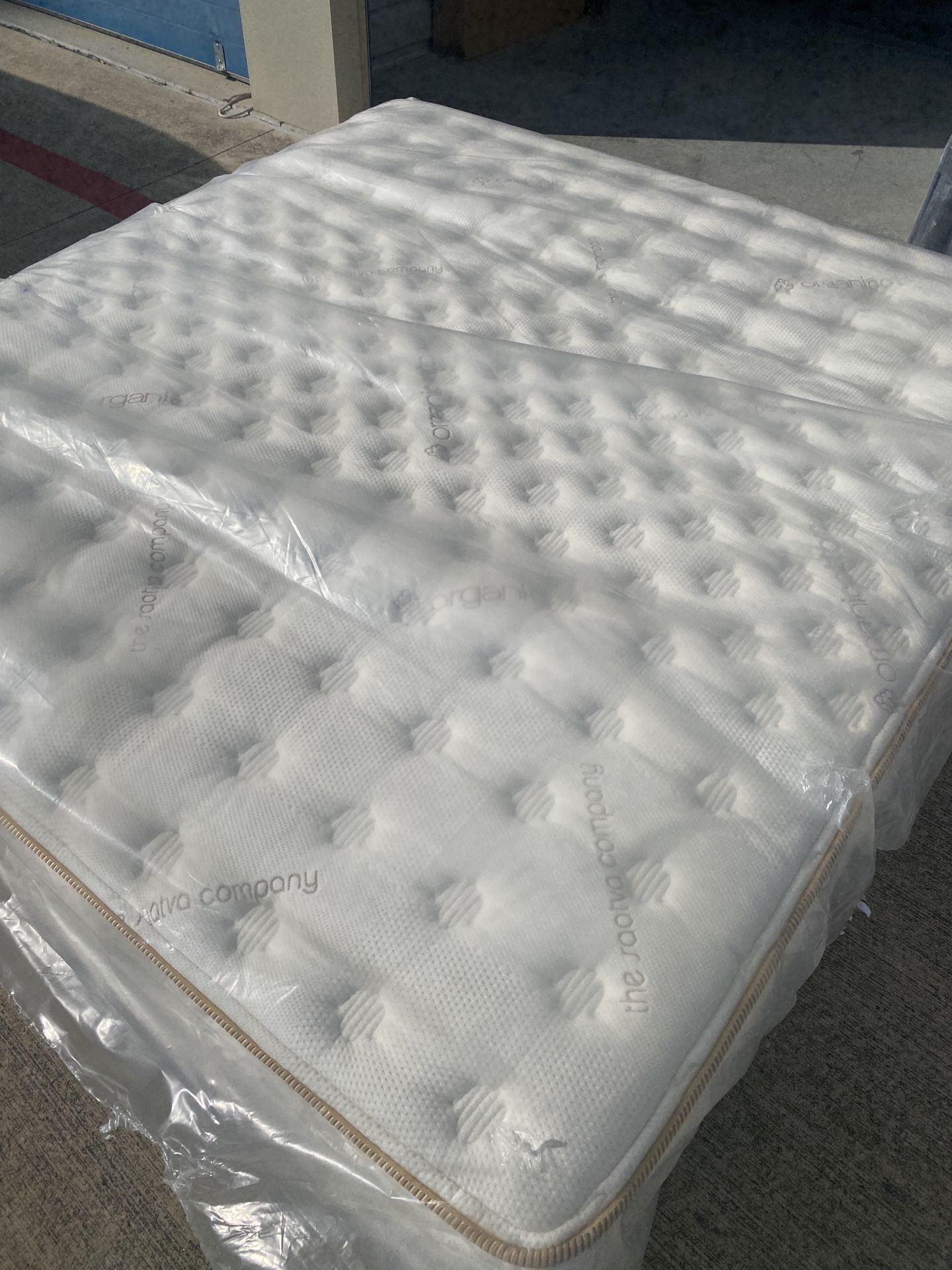 Overstock Display King Pillowtop Mattress for Sale in San Antonio, TX