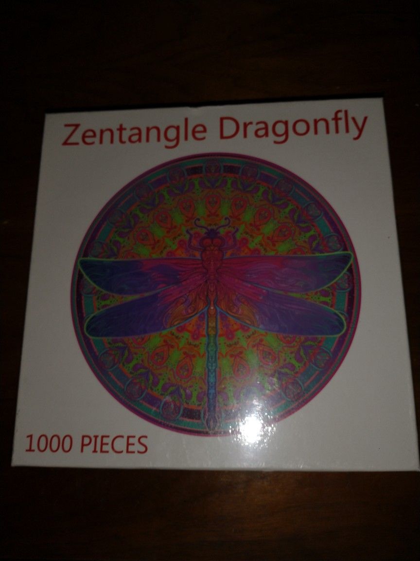 Bgraamiens Puzzle-zentangle Dragonfly is a 1000-piece jigsaw puzzle