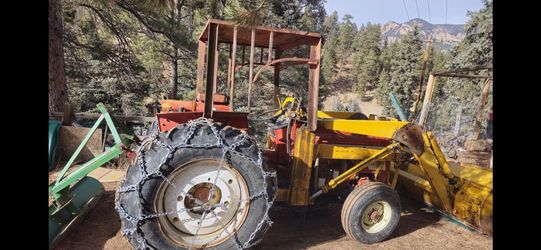 International Tractor With Loader