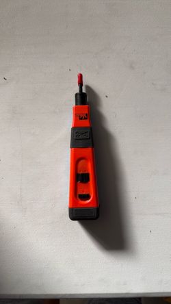 Punchdown Tool with 110 and 66 Blades