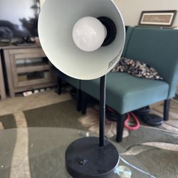 Desk lamp