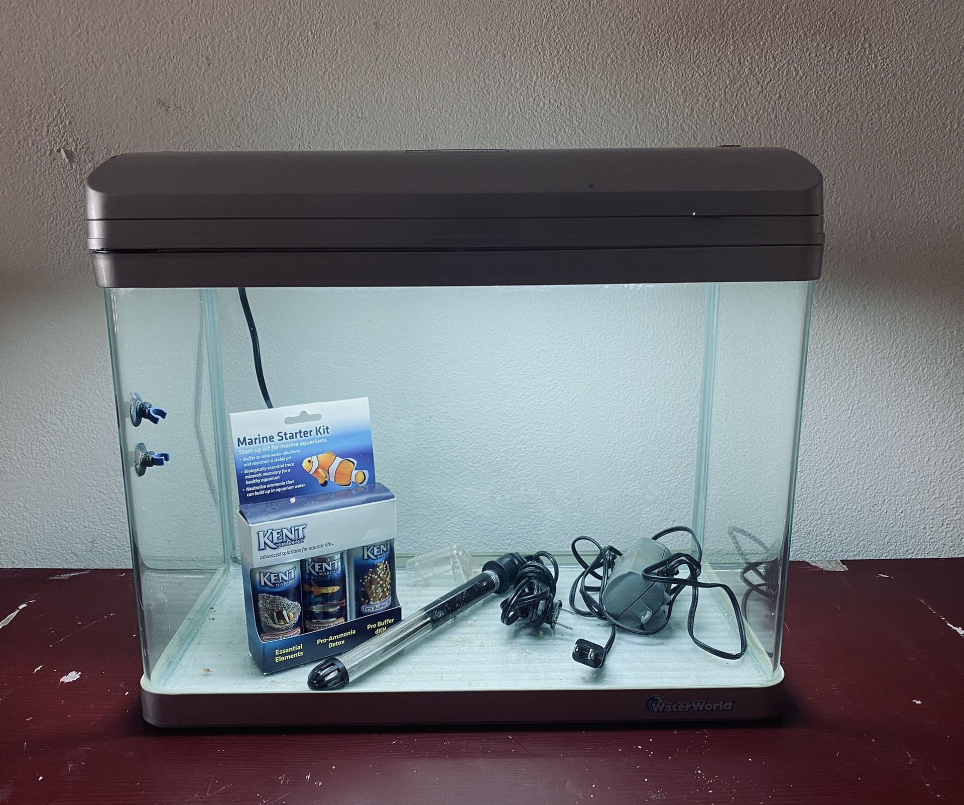 Fish tank 14 gallons