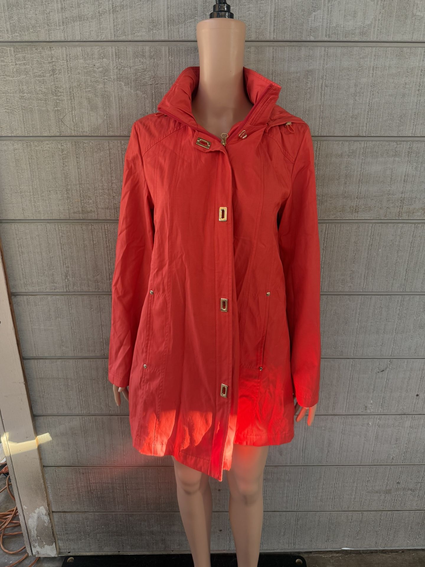 Women’s Jones New York Raincoat Size Medium