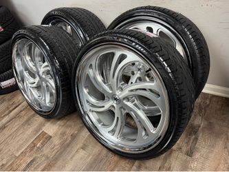 NEW staggered 24x9 and 24x11 infamous racing wheels wrapped in Lexani tires