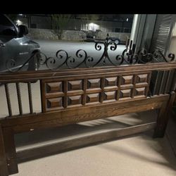 🥰🌹KING SIZE BED FRAMES $299  EACH🌹🥰