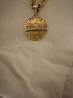 Last Supper Gold Pendant