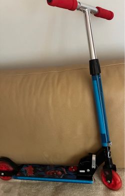 Boys scooter folding, with lights, adjustable height  excellent condition