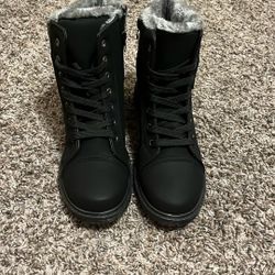 Women’s Black Boots 
