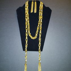 Gold Chain-Linked Necklace with Earrings