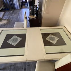 Room To Go Dining Table With 4 Chairs For Moving Sale