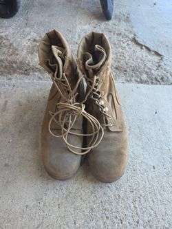 Good Working boots 10R. $45