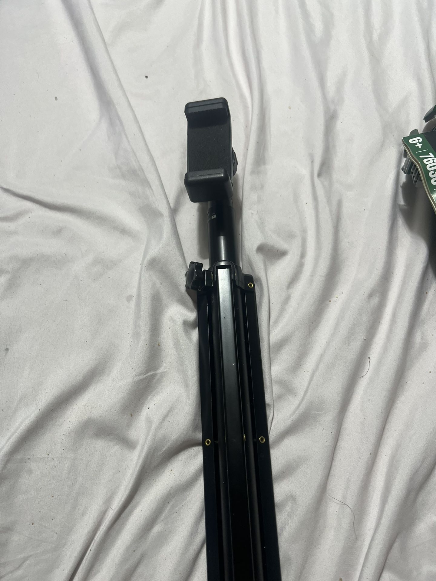 3-4’ Phone tripod 