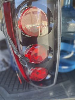 Tail Lights Yukon Denali