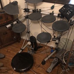 Yamaha Dtx500 Drum Set