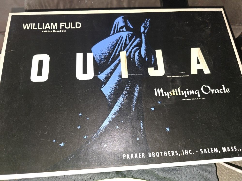 Vintage William Fuld Ouija Board