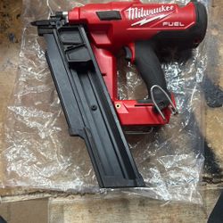 Milwaukee 21 Degree Nailer 