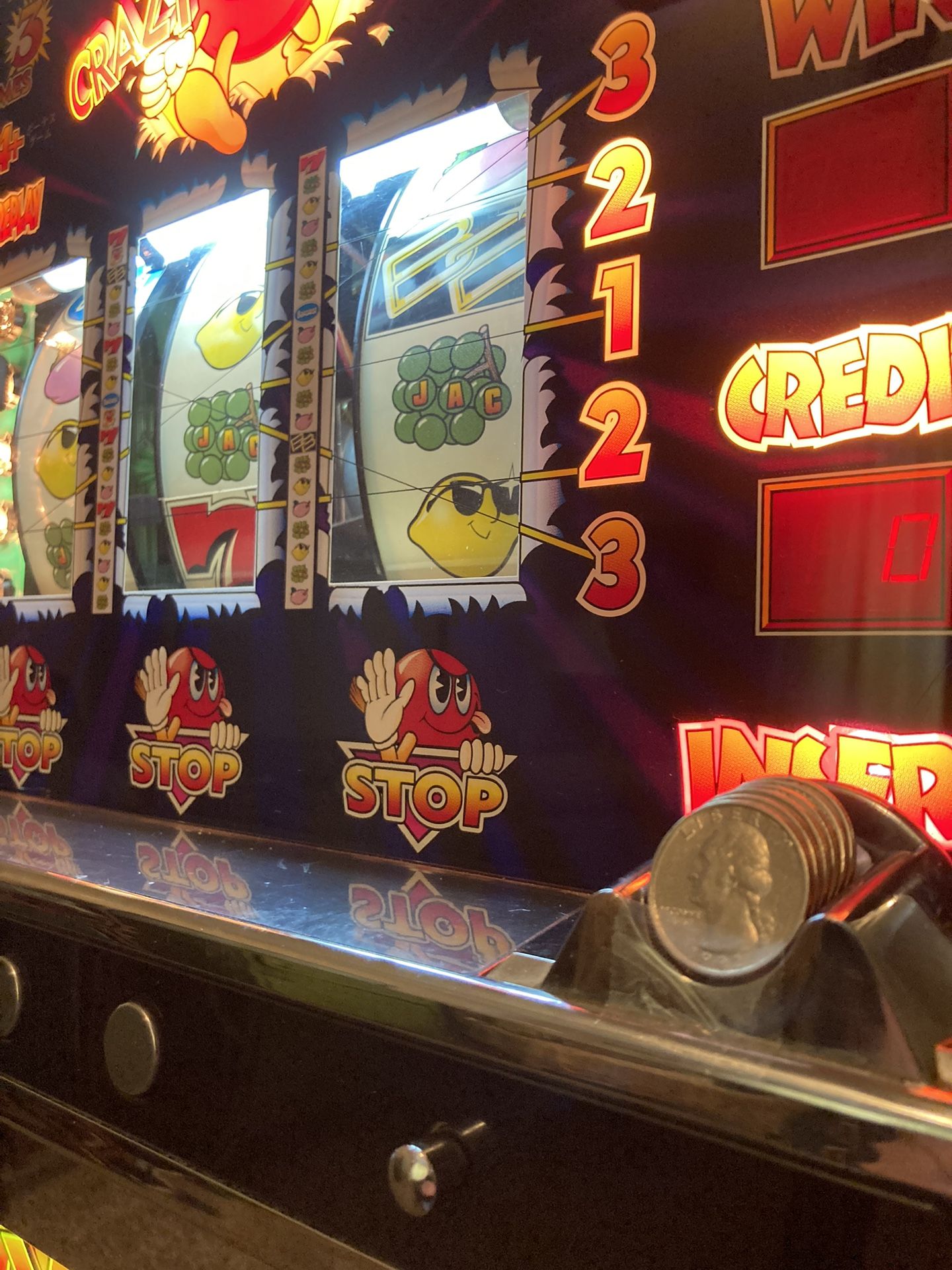CRAZY CHERRY QUARTER/TOKEN SLOT MACHINE