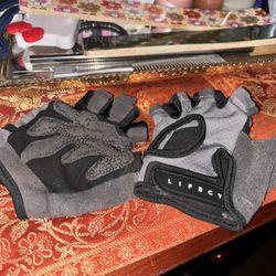 $1 Gloves 