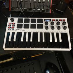 Akai MPK Mini