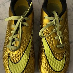 Nike Gold Hypervenom Youth Track Shoes Size 4.5 Y