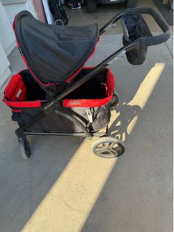 Baby trend  wagon