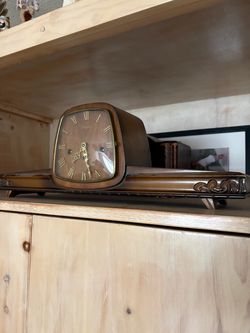 Vintage Clocks - Worth $200-$400