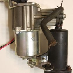 Lexus GX470 Air Suspension Compressor Pump.